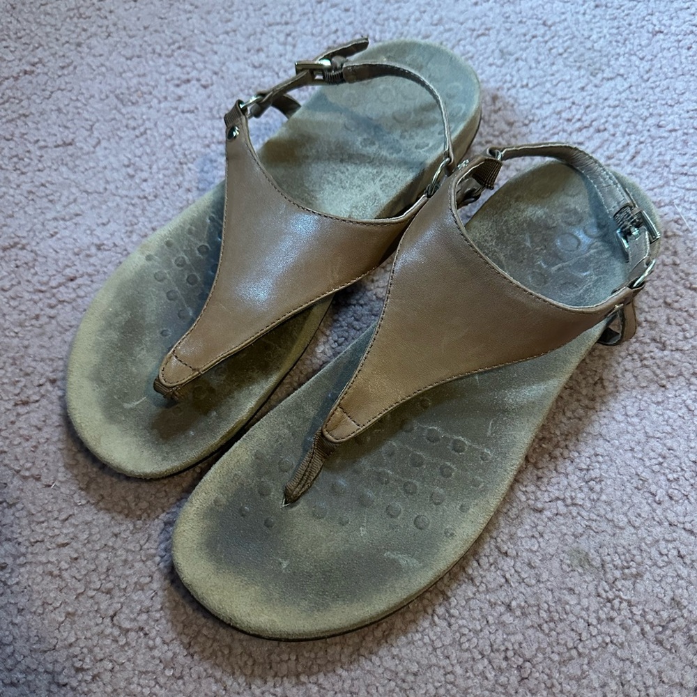 Vionic Women’s Rest Kirra Backstrap Tan Brown Leather Thong Sandals Size 9